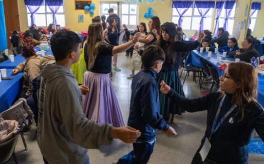 Comodoro conmemoró los festejos por el Día de la Independencia en espacios comunitarios