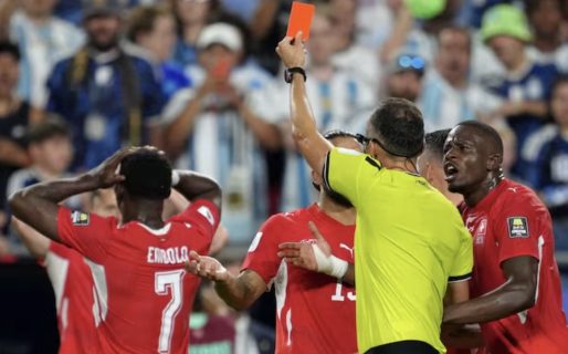 El árbitro que discutió con Messi rompió el silencio: qué le dijo el capitán argentino y por qué expulsó a Embolo