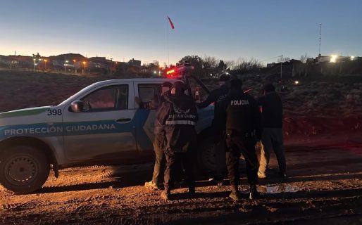 Tres jóvenes delincuentes fueron detenidos tras cortar y robar cables en Bella Vista Sur