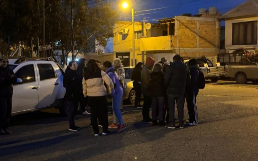 A la espera de la lista de los beneficiarios, vecinos de Sismográfica reclaman por los subsidios atrasados