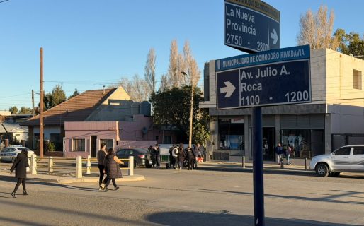 Choque entre una moto y un auto en Roca y Nueva Provincia: es el tercer accidente en menos de un mes
