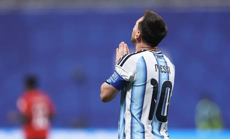 Messi falló un penal y Egipto le sigue ganando a Argentina por un lugar en cuartos
