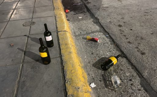 Así quedó la calle San Martín: botellas, latas y basura tras la celebración