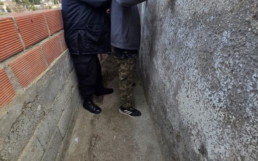Golpeó a su pareja y le arrojó aceite caliente durante una discusión: fue detenido