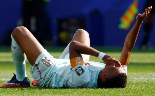 Preocupación en Francia: Mbappé sufrió una molestia física y pidió el cambio por precaución