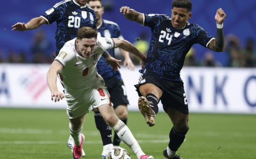 Sin goles al descanso: Argentina e Inglaterra protagonizaron un primer tiempo de mucha tensión y poco peligro