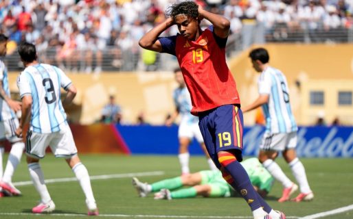 España tuvo la primera clara y Dibu Martínez salvó a la Argentina ante Lamine Yamal