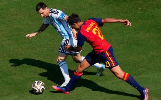 Ya se juega el segundo tiempo: Argentina va por el sueño del bicampeonato mundial ante España
