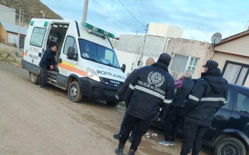 Un adulto mayor sufrió heridas en la cabeza tras resbalar por el hielo en el Loteo Feijóo