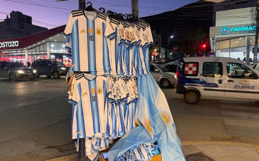 La pasión por la Selección ya se siente en Comodoro: esperan un repunte en las ventas
