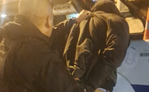 Un vecino y su familia persiguieron y redujeron a un joven que irrumpió en su propiedad