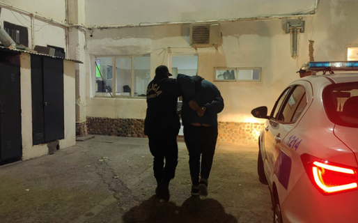 Rompieron una vidriera para robar seis latas de cerveza y huyeron: terminaron detenidos