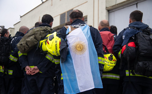 Un avión Hércules trasladó médicos y 16 toneladas de insumos hacia Venezuela 