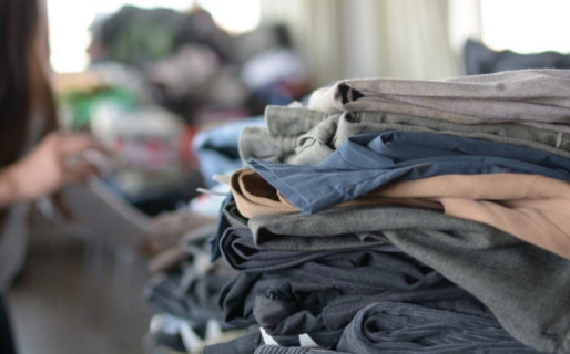 La vecinal del San Cayetano junta ropa de abrigo para ayudar a las familias del barrio
