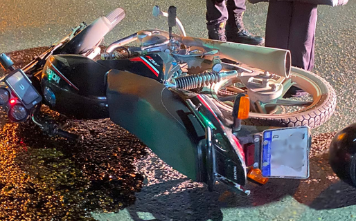 Un motociclista atropelló a un peatón en pleno Centro: ambos fueron hospitalizados