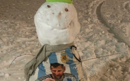 Armó un muñeco de nieve con la camiseta de la Selección y se la robaron
