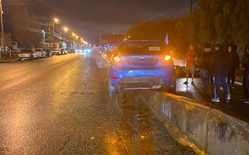 Despistó y terminó sobre un muro de contención: no hubo lesionados