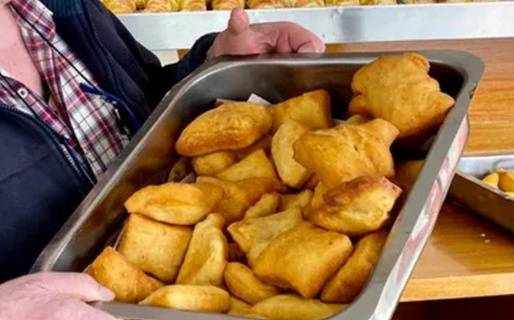 Con las bajas temperaturas, los comodorenses buscan el clásico del invierno: las tortas fritas