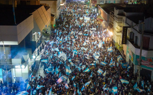 Comodoro no durmió festejando el triunfo de Argentina: Locura total tras el pase a semis