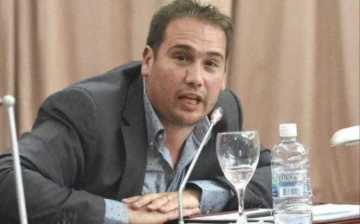 Fita apuntó contra Iturrioz: «Es un mamarracho y un cachivache»