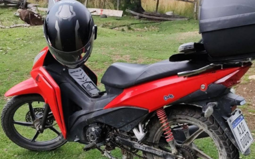 «Es mi herramienta de trabajo»: el desesperado pedido de una vecina a la que le robaron la moto en Comodoro