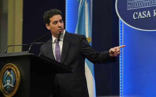 El nuevo vocero Adrián Ravier se diferenció de Adorni: «Con Santilli vamos a intentar ser menos chocantes»