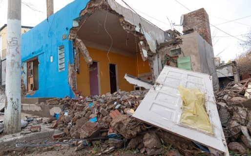 El Municipio demolió una vivienda usurpada en barrio Ceferino