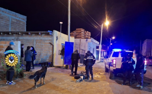 Un grupo de vecinos retuvo a un hombre acusado de intentar robar en un comercio
