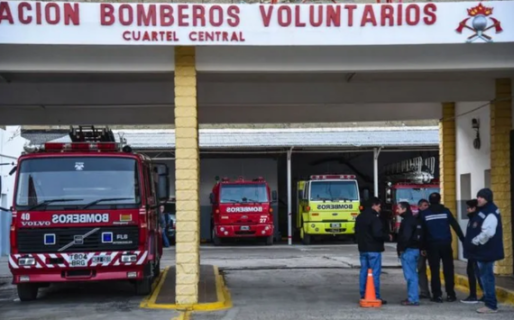 La línea 100 de emergencias se encuentra fuera de servicio y Bomberos habilitó otra línea para siniestros