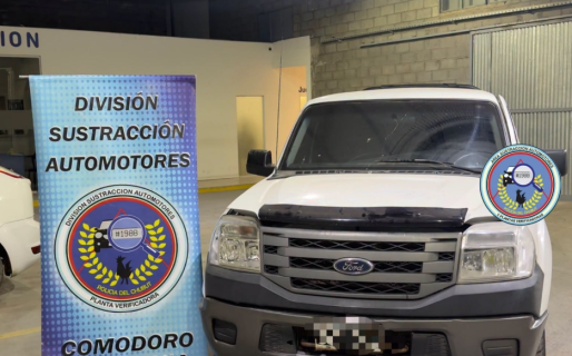Una camioneta con pedido de secuestro por estafa fue hallada en una agencia de Comodoro