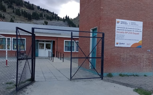 Conmoción en Esquel por un mensaje amenazante contra docentes: «Voy a cagar matando a las seños»