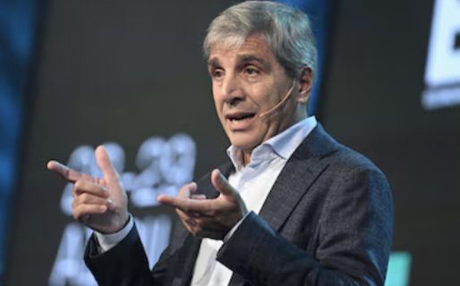 <strong>Caputo: “Para todos los tarados que hablan de la industria: entre 2011 y 2023, cayó 10% a pesar de los subsidios”</strong>