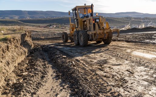 Con máquinas viales en toda la ciudad, avanzan las tareas de mantenimiento tras el temporal