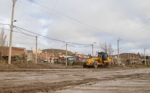 Continúan los trabajos viales en Comodoro tras las precipitaciones: el foco está en los circuitos de colectivos
