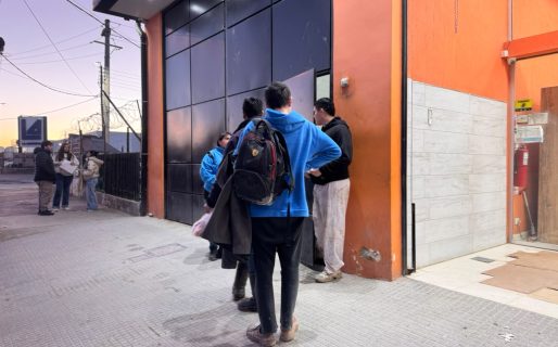 <strong>Jóvenes y mayores de 50: más de 200 personas dejaron su CV en una carnicería de Comodoro</strong>
