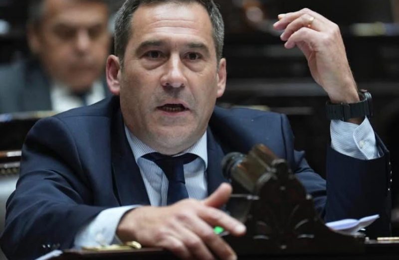 Luque advirtió por la crisis de la construcción y apuntó contra Milei: «Peor que en pandemia»