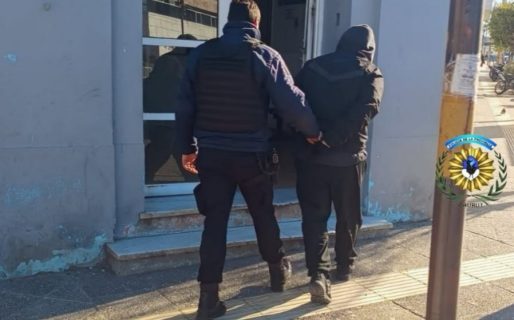 Lo identificaron en la Terminal y descubrieron que tenía pedido de captura