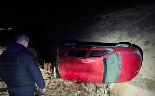 Perdió el control de su auto y volcó en el Camino Roque González: salió ileso