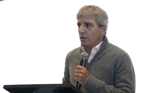 Luis Caputo anunció nuevas inversiones y anticipó que la economía va a mejorar: “No hay razón para no ser optimista”