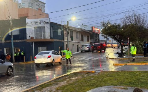 Demoras en el tránsito por la protesta de ex choferes de Patagonia Argentina en la ruta