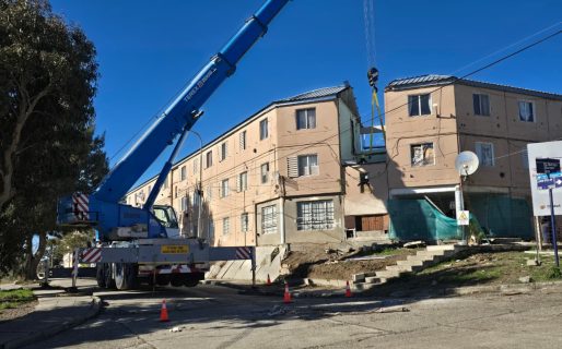 La obra de la Escalera 8 ya está en marcha después de 30 meses, pero la angustia de los damnificados continúa