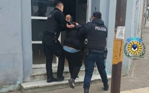 “Jaimito” quiso hacerse el vivo, intentó escapar y terminó detenido tras golpear a un policía