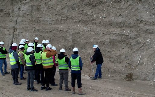 Futuros ingenieros analizaron en terreno las obras del Cerro Hermitte