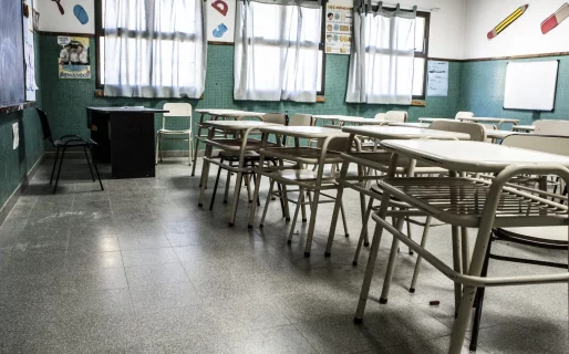 Rige el paro docente en todo el país, en un clima de tensión por los controles del Gobierno