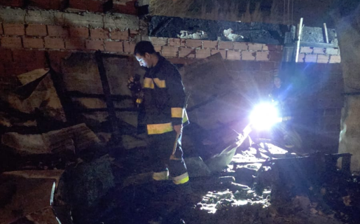 Una conexión eléctrica clandestina habría provocado el incendio de una casa en Máximo Abásolo