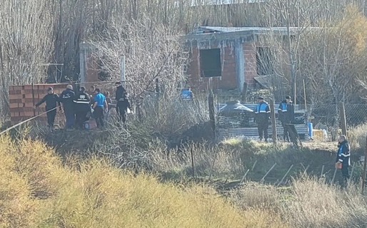 Hallaron a una persona muerta en un zanjón de barrio Sarmiento