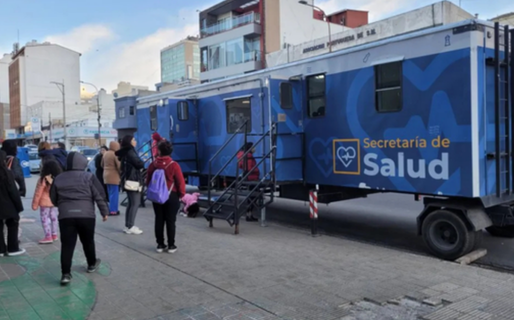 El programa «Salud en tu Barrio» ofrece atención médica en la Plaza 83