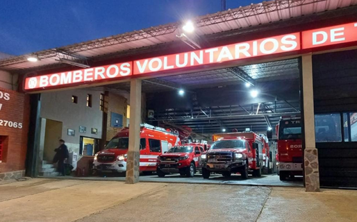 Una oportuna intervención de los bomberos salvó la vida de una beba de apenas siete días