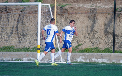 Newbery pegó primero