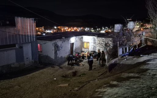 Un vecino de Laprida sorprendió a un delincuente intentando robarle la moto, lo redujo a golpes y lo entregó a la Policía